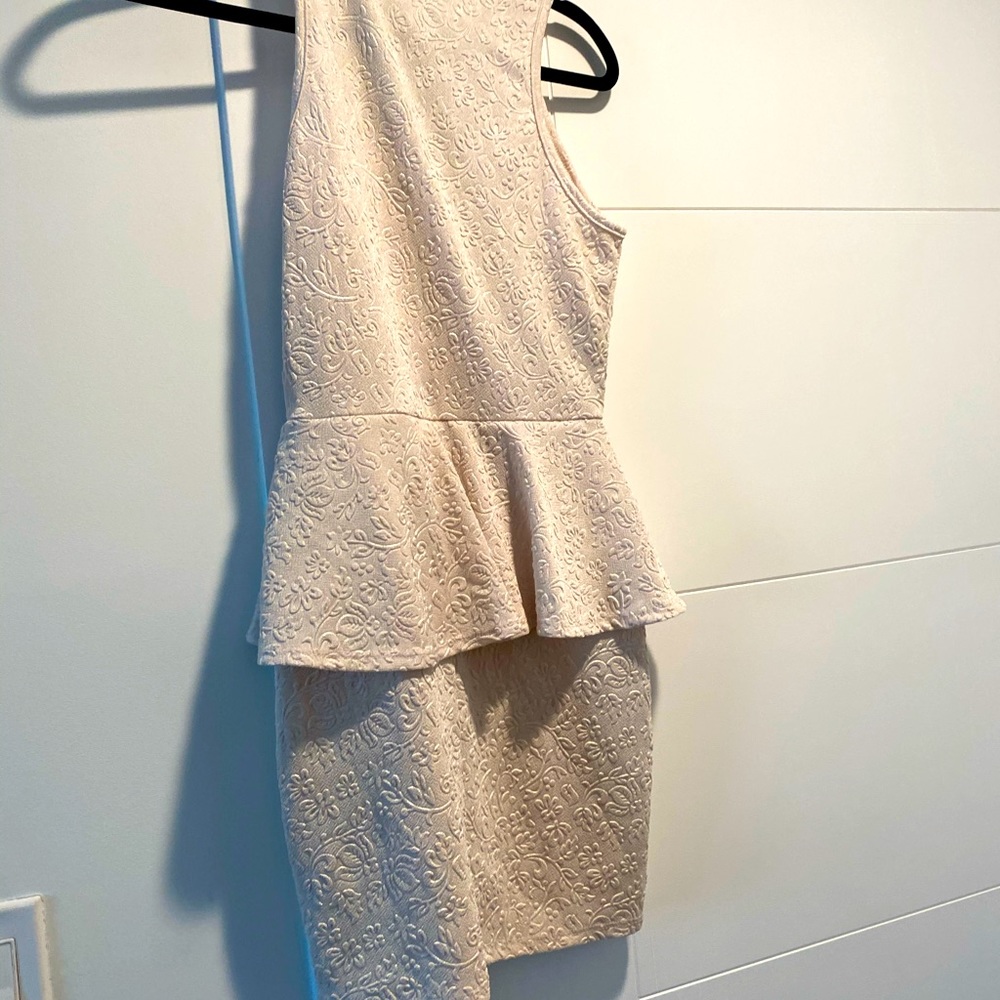 Charlotte Russe Beige Party Dress size 2 - Picture 9 of 9